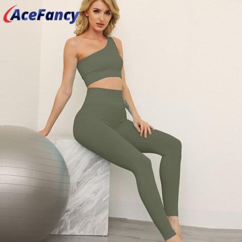Seamless Yoga Set One Shoulder Yoga Crop Top Energy Leggings Sets Yoga 2 piece Outfits For Woman 2747 Yoga Set Fitness Clothing