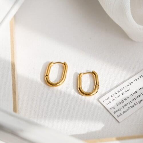 New Arrivals 18 K Gold Plated Senior Cold Style Oval Buckle Earring Simple Retro Trendy Chic Fashion Stainless Steel Earrings