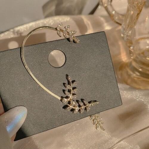 Leaf shape single ear bone clip female earrings All-in-one design and temperament earrings around the ear wheat ear studs