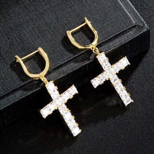 D&Z Iced Out Bling CZ Stone Cross Earrings for Women Men Micro Paved Crucifix Pendiente Hip Hop Jewelry