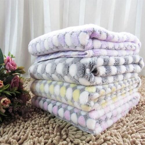 High Quality Dog Cat Mat Cover Soft Warm Fleece Air Conditioning Polka Dot Pet Blanket for Puppy Autumn WinterThick Blanket