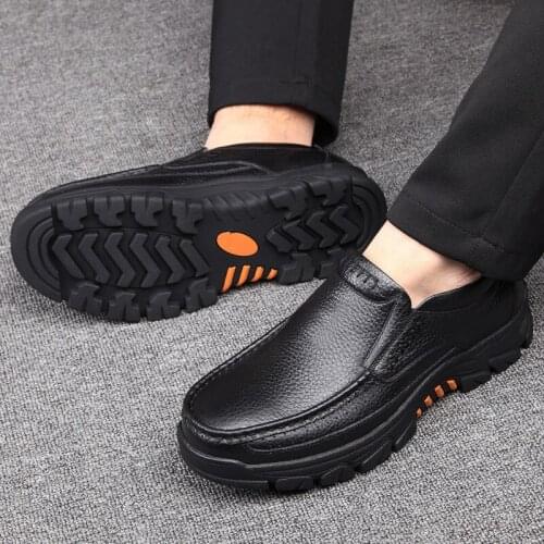 100% Genuine Leather Men Shoes Soft Men Casual Loafers High Quality Men Shoes Breathable Men Fashion Luxury Flats