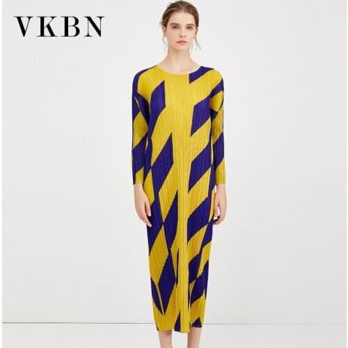 VKBN 2021 Spring and Autumn Long Dress Long Sleeve O-Neck Dress Women Geometric Pattern Printing Folds Party Dress
