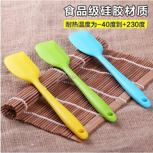 New Arrival Wedding Silicone Cake Batter Scraper Cake Cream Butter Spatula Mixing Batter Scraper Brush Silicone Baking Tool