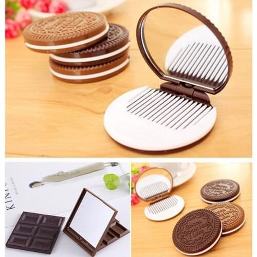 1PC at random color Women Makeup Tool Pocket Mirror Make up Mirror Mini Dark Brown Cute Chocolate Cookie Shaped With Comb T0435