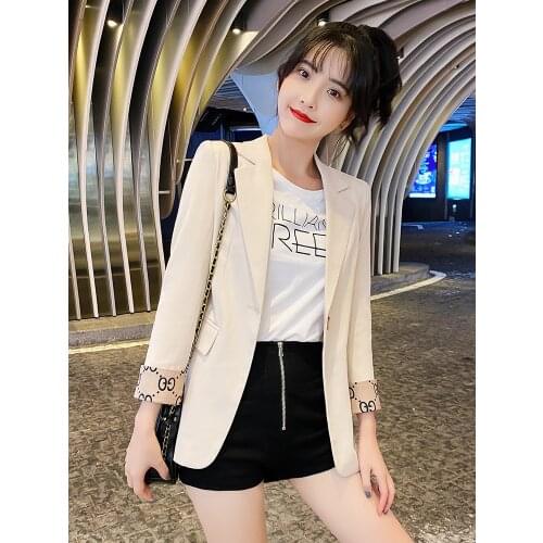 Apricot small suit jacket womens thin summer 2021 spring and autumn new design niche short short short small suit