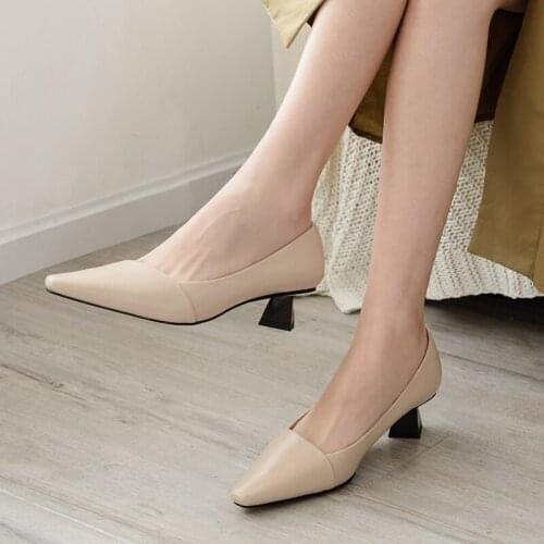 In the single shoes simple office work shoes leather square head shallow mouth casual fashion ladies with shoes women