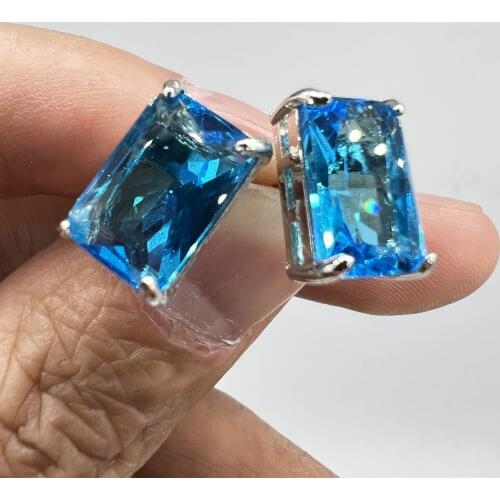 Tzliwen Stud Earrings