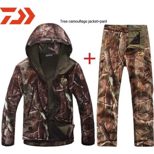 Daiwa Camouflage Hunting Fishing Suit Outdoors Camping Hiking Waterproof Windbreaker Softshell Fleece Jacket + Pants Clothes
