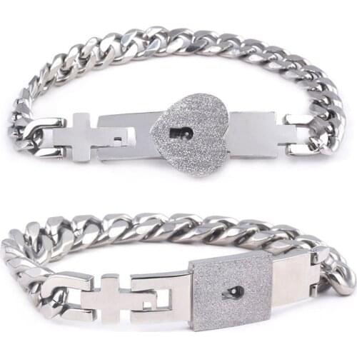 Valentines Day Men and Women Interlocking Peach Heart Concentric Bracelet Pair of Gift Lock Key Couple Bracelet for Women