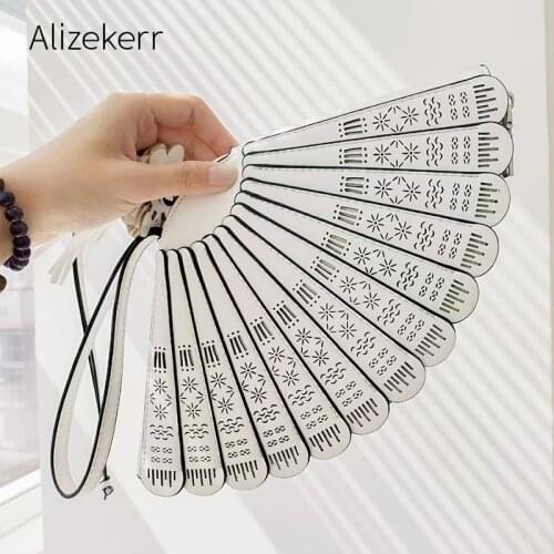 Fan Shaped Hollow Out Handbags Women 2021 New Designer Trendy Chain Crossbody Bag Fashionable Day Clutch Purse Personality
