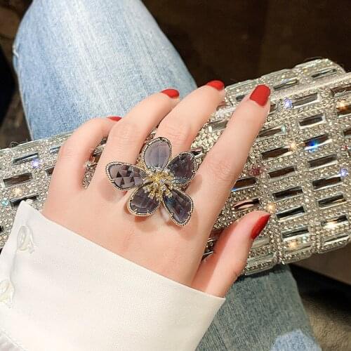 Personality exaggerated crystal flower ring temperament brand jewelry ladies elegant party ring gift crystal flower wedding ring