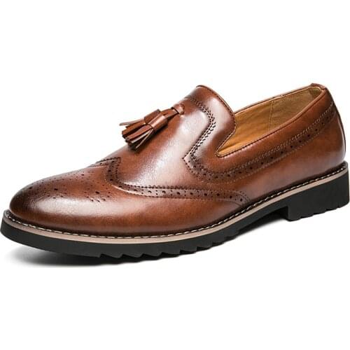 2021 Men Dress Shoes Leather Brogue Shoes Men Business Casual Shoes Quality Tassel Loafers Dance Party Wedding Formal Shoes Male