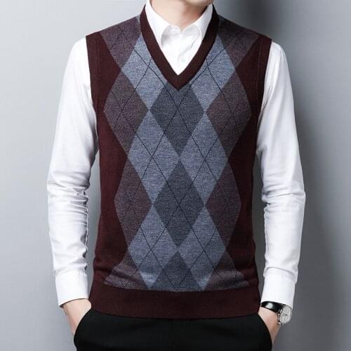 2021 Autumn Winter Men Wool Sweater Vest Man V-neck Sweaters Waistcoat Sleeveless Plaid Thicked Man Knitted Vests