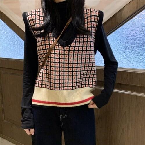 Womens knit waistcoat womens vest short-sleeved waistcoat waistcoat sleeveless sleeveless sweater