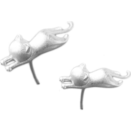 New Fashion Cute Small Animal Aat Earrings Sweet Scrub Three-dimensional Cat Simple Silver color Stud Earrings For Birthday Gift