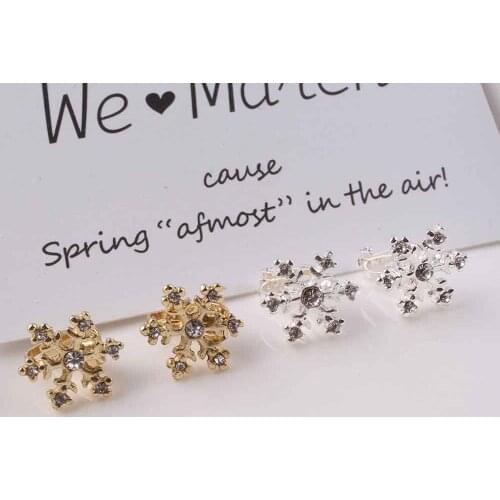 Korean Jewelry New snowflake shape Clip Earrings for Women Fashion Earrings Without Piercing for Women Party Small Earrings