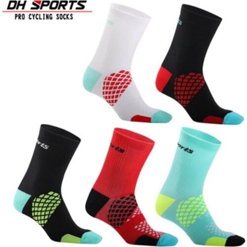 DH SPORTS Top Brand Cycling Socks Men Women Outdoor Running Footwear Bicycle Socks Riding Bike Compression Breathable Road Socks