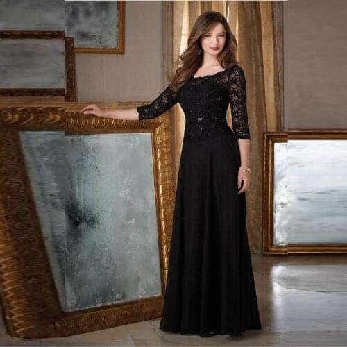 2020 New Elegant Black Lace Scoop Neckline Mother of the Bride Dresses with Three Quarter Sleeves Chiffon Wedding Guest Gowns