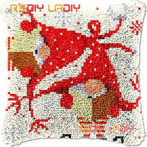 Latch Hook Cushion Cover Christmas Gnomes II Needlepoint Kits Chunky Acrylic Yarn Crocheting Pillow Case Arts & Crafts