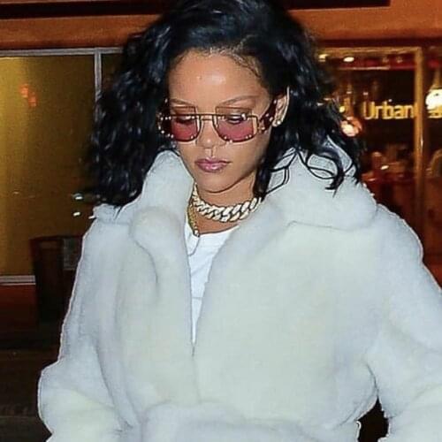 New Super Star Square Luxury Sunglasses Men Women Fashion Brand Designer Sun Glasses Celebrity Women Metal Hollow Eyewear Shades