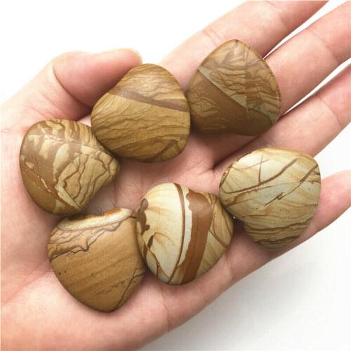 Natural Painted Stone Picture Crystal Heart Shaped Stone Meditation Healing Gift Natural Quartz Crystals 1pc