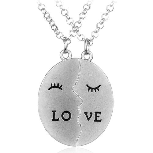 2PCS Pendant Necklace Love Print Clavicle Necklace Jewelry Necklace for Couple Couples Paired Unisex Lovers Valentines Gift