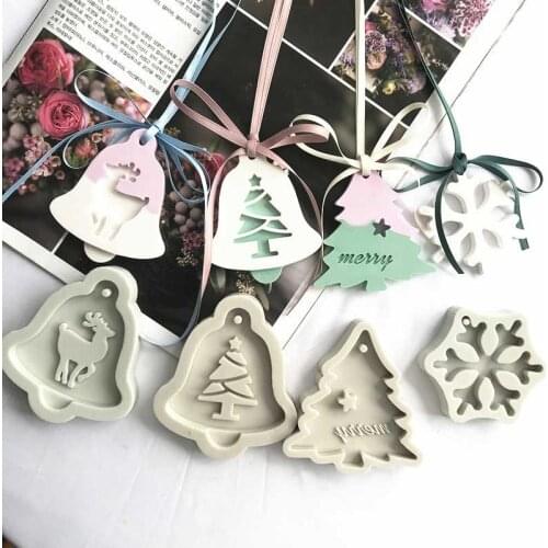 Aromatherapy Gypsum Christmas Tag Mold Christmas Snowflake Deer Bell Christmas Tree Hanging Hole DIY Tag Mold