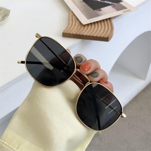 Fashion 90s Sunglasses Vintage Brand Deisgner Square Metal Sun glasses Women Men Retro Black Glasses Shades UV400