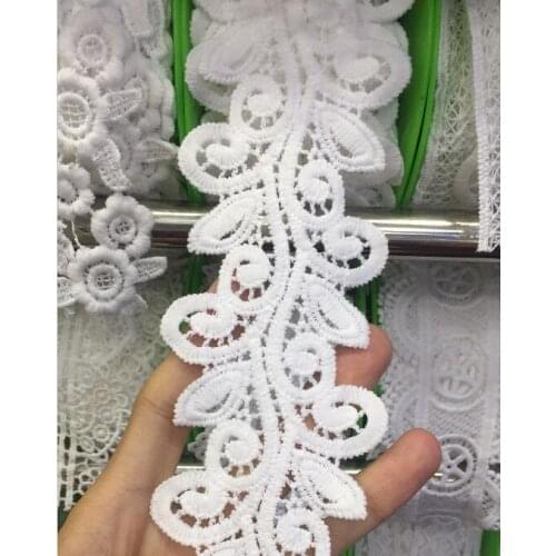 Hot 3 Meters/lot 7cm Width White Lace Trim Applique Net Lace Fabric Sewing Garment DIY Accessories High Quality