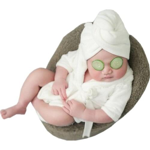 New Flannel Material Made Baby Washcloth Set Infant Bath Towel Newborn Baby Photography Props Bathrobe Fotografia Baby Clothes
