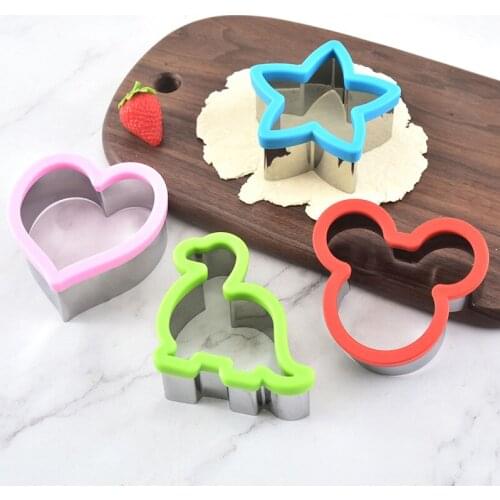 New 1PCS Sandwich Cutter For Kids Animal Dinosaur Star Heart Shape Stainless Steel Bread Mould Metal Cookie Cutters Biscuit Mold