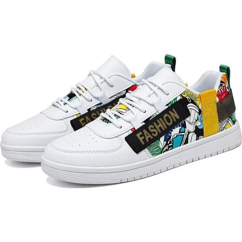 Fashion Couple Sneakers Casual Skate Shoes Graffiti Mens Shoes Womens Shoes Good-looking Sneakers Unisex Outdoor Street Trend