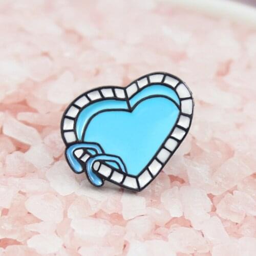 Blue heart-shaped white side swimming pool model brooch summer carnival swimwear accessories to send beautiful friends