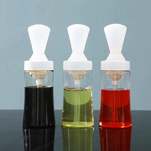 Kitchen Accessories Oil Bottle With Push Type Brush Kitchen Oil Bottle High Temperature Resistant For Outdoor Barbecue Cocina