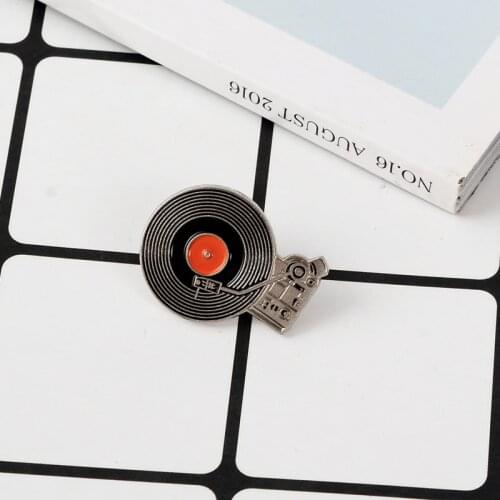 Phonograph Record Enamel Pin Brooches Album Compact disc Metal Brooch Turntablism Pins Badge Gift for Women Men Music lovers