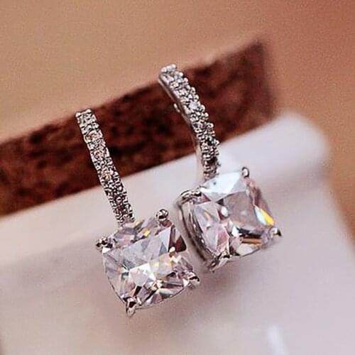 Huitan Temperament Sweet Crystal Stud Earrings Girls Fashion Accessories for Party Daily Wear Shiny Earrings Womens Jewelry New