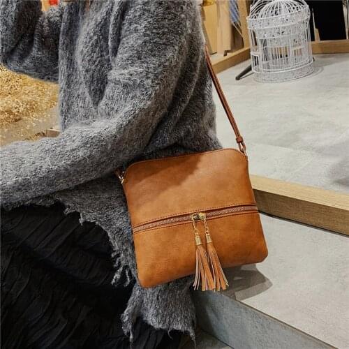 Fashion Women Simple Crossbody Bags Vintage PU Leather Messenger Bag High Quality Retro Tassels Shoulder Bags Patchwork Handbag