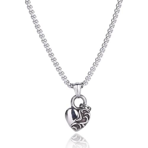 Vintage Women Necklaces Jewelry Punk Stainless Steel Heart Shape Pendant Necklace Hip Hop Rock Accessories Female Gift PD0877