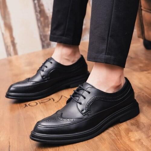 2021Business Mens Dress Shoes Fashion Formal Wedding Shoes Men Slip on Office Oxford Men Leather Comfortable Drivng Shoes