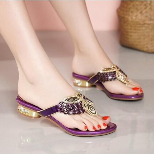 Sandals and Slippers Female Summer New Flip Flops Female Korean Version of Rhinestone Fashion Flat Sexy Non-slip Beach Shoes