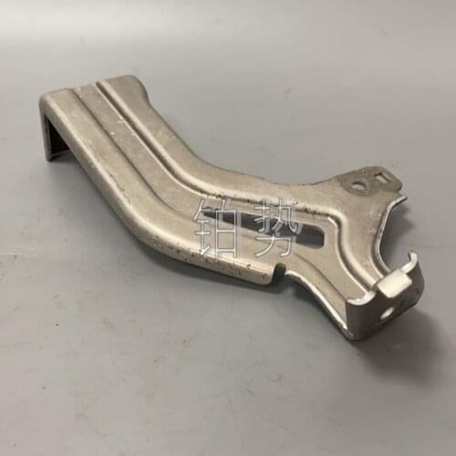 Car Bracket left 2011-mer ced esb enzS400 S450 S63 S65 S500 S560 S300 S350 S600 W217 W222 front bumper frame small bracket