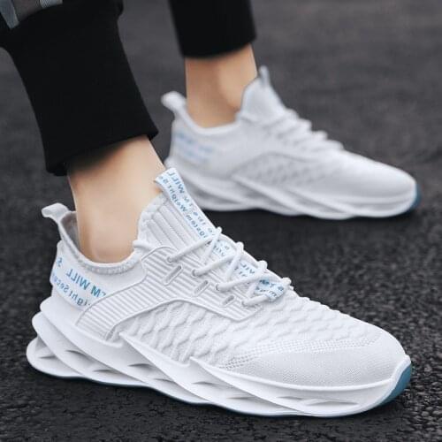 2021 New Summer Mens Shoes Student Fashion Running Shoes Flying Woven Breathable Casual Shoes Trend Sports Shoes