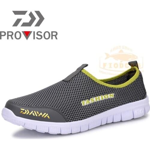 DAIWA Fishing Shoes Men Outdoor Sports on Foot Wading Shoes Fishing Breathable Mesh Shoe Travel Camping Large Size Shoes