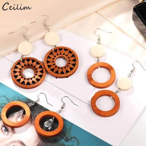 Bohemian Geometric Hollow Round Wooden Earring for Women White Green Long Wood Drop Earrings 2019 New Female Party Jewelry
