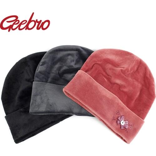 Geebro Womens Winter Casual Rhinestones Flower Beanie Hat Warm Velvet Soft Beanies Ladies Knitted Skullies Bonnet Hat