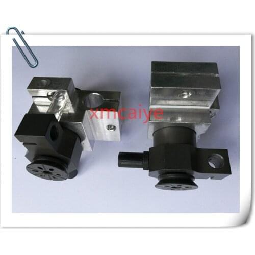 Free freight Komori High quality replacement parts,Komori Lithrone adjust forwarding sucker CPL