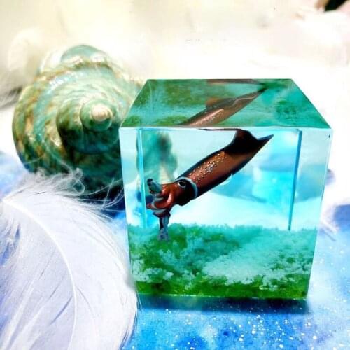 Sea animal squid squid crystal resin decoration car decoration creative birthday gift