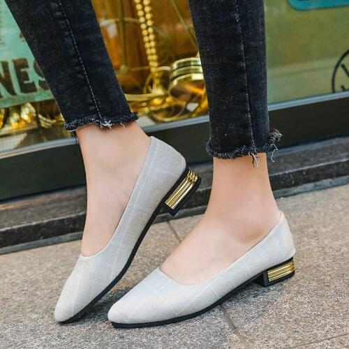 2020 new shallow mouth net red female sandals British style summer peas shoes low heel square heel round head fashion shoes