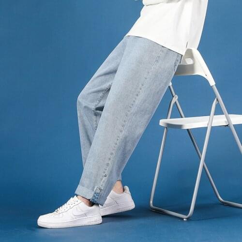 2021 Autumn New Light Blue Mens Wide Leg Jeans Korean Fashion Snap Crimping Ins Style Baggy Denim Pants Male Trousers